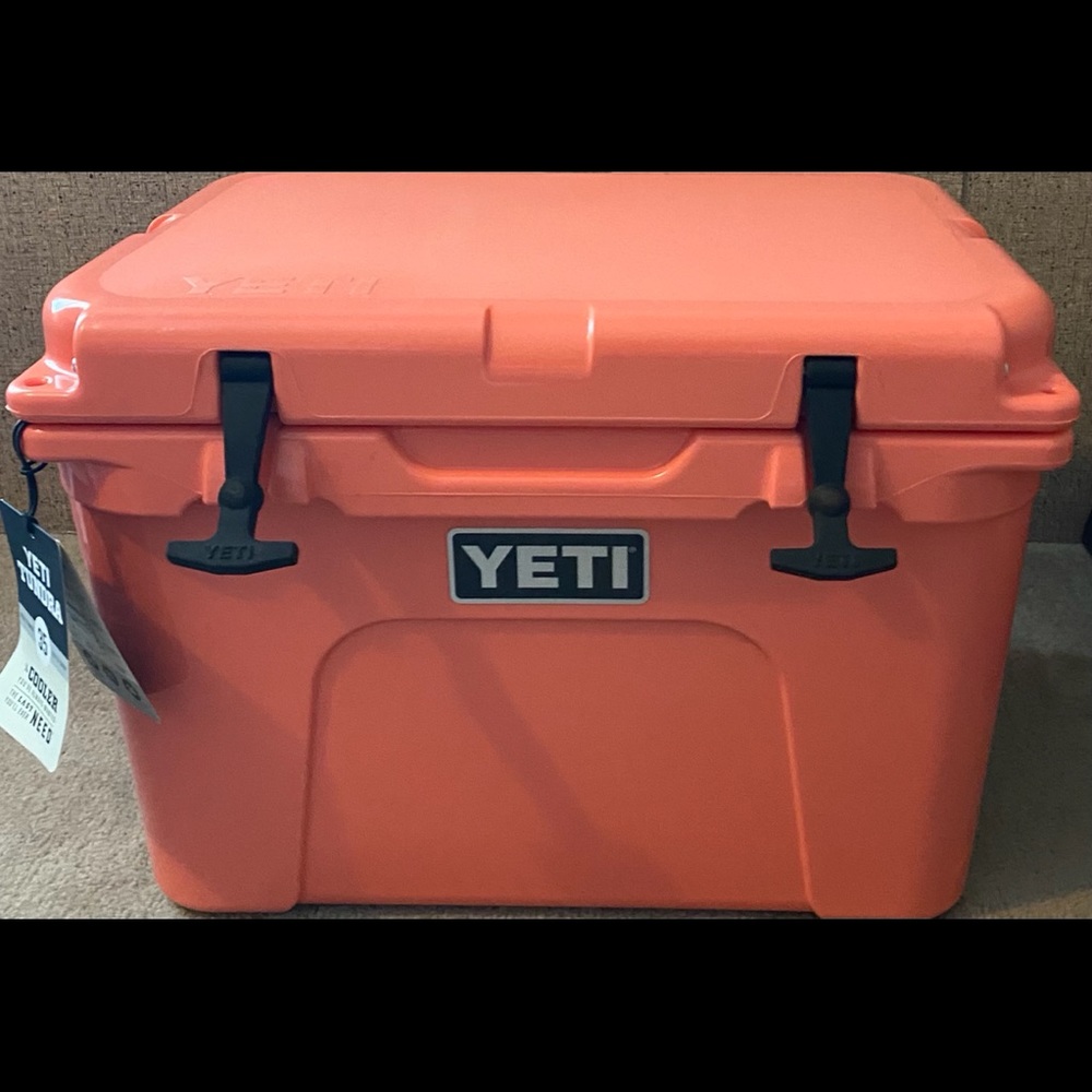 YETI Tundra 35 NWT